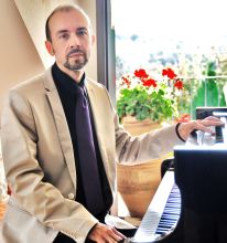 Klavierunterricht - Ich bin Dipl. Pianist, Klavierlehrer und Komponist. Seit 30 Jahren...